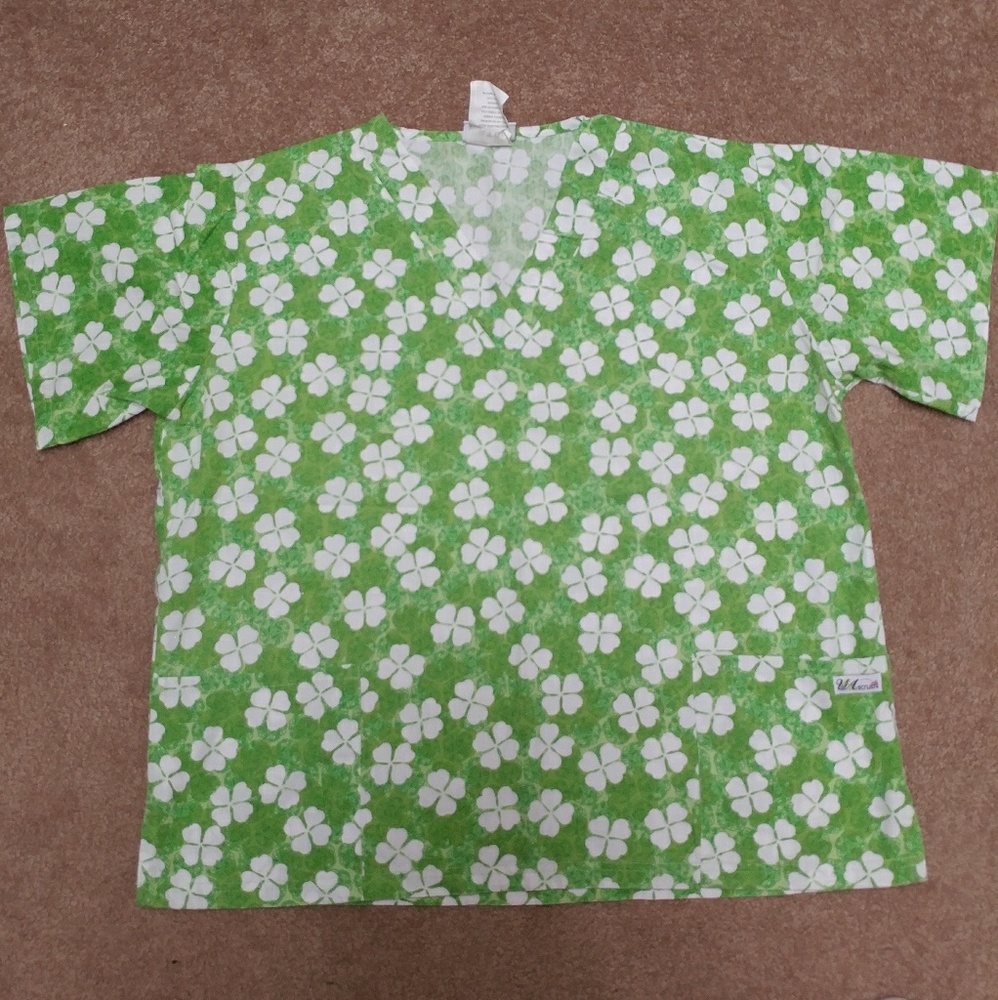 Scrub top